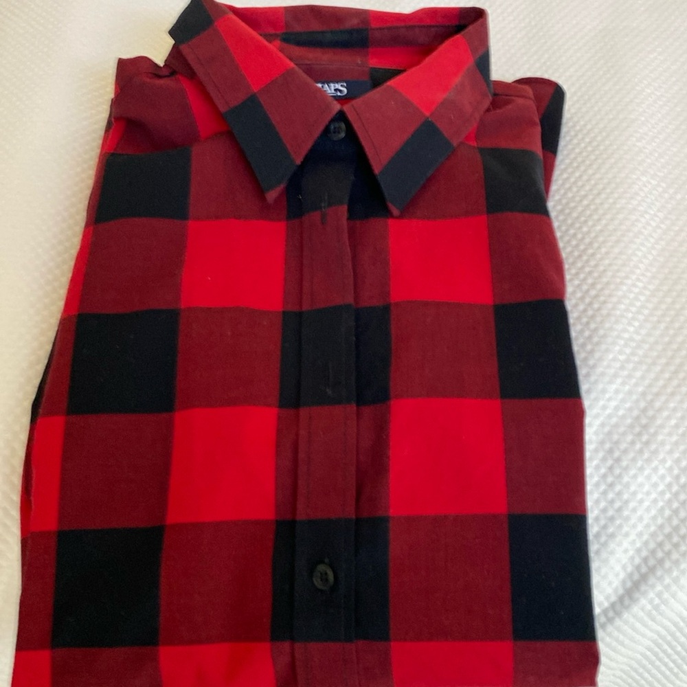 CHAPS NO IRON RED AND BLACK PLAID WOMENS SHIRT